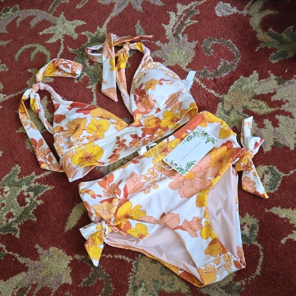 NWT sunshine Floral Bikini Set